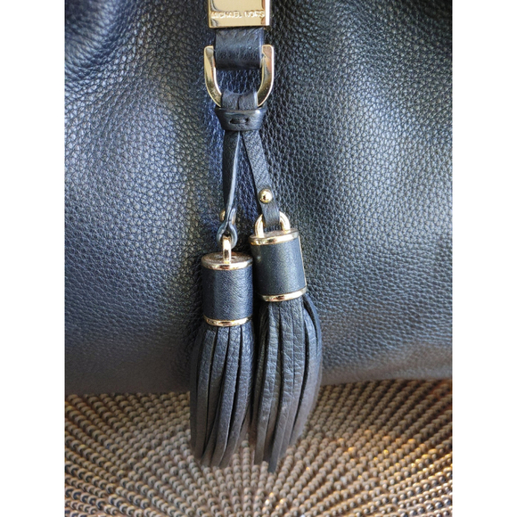 Michael Kors Camden Leather Bag - Picture 6 of 7